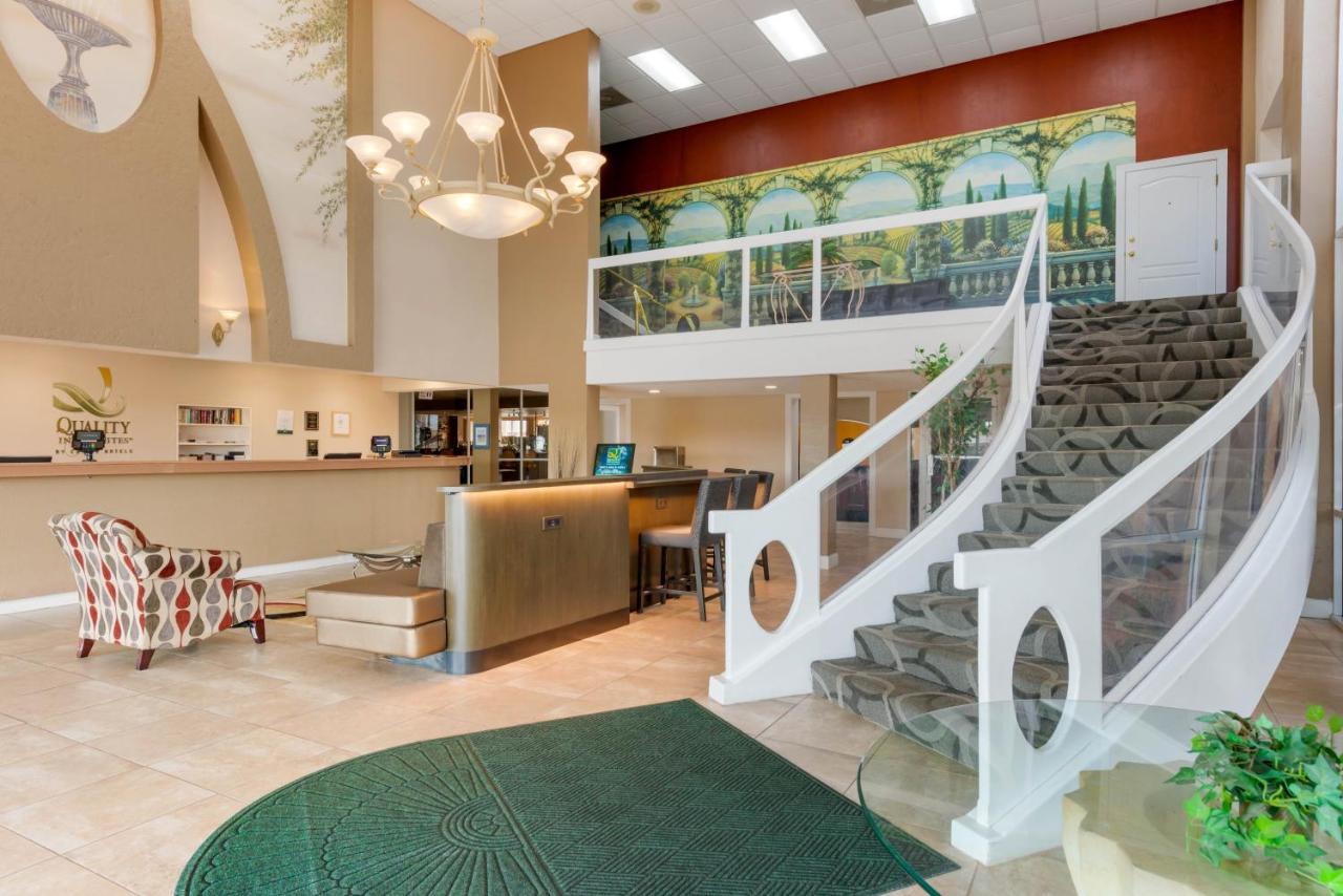 Quality Inn & Suites Conference Center New Port Richey Εξωτερικό φωτογραφία