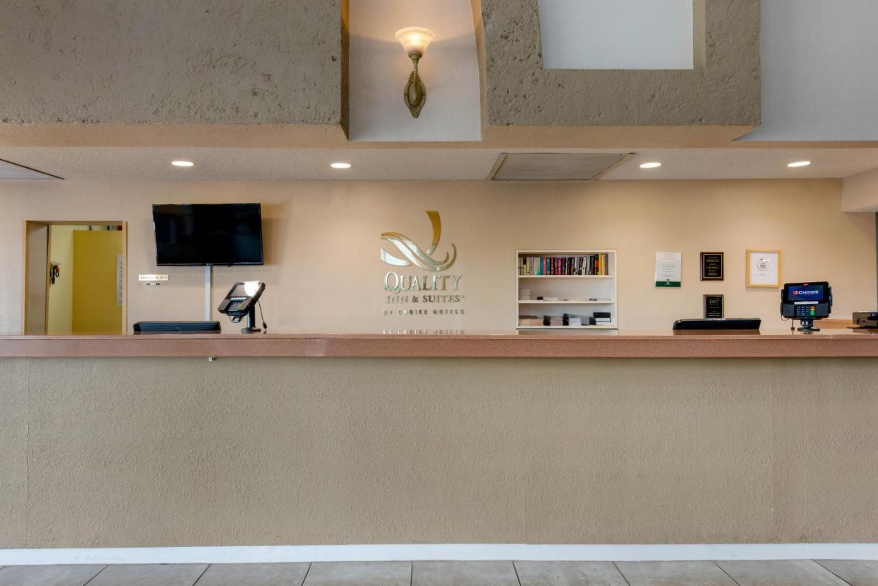 Quality Inn & Suites Conference Center New Port Richey Εξωτερικό φωτογραφία