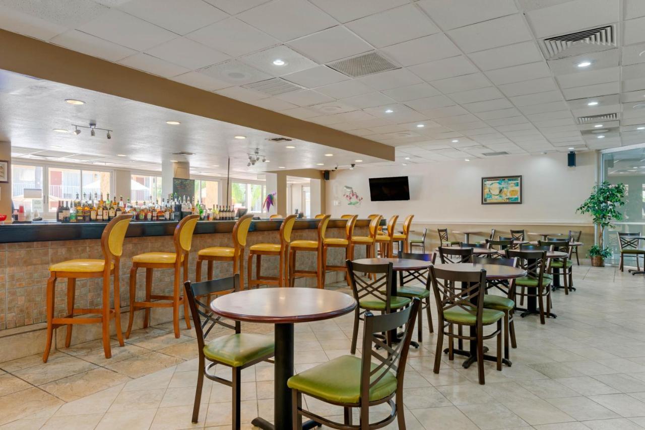 Quality Inn & Suites Conference Center New Port Richey Εξωτερικό φωτογραφία