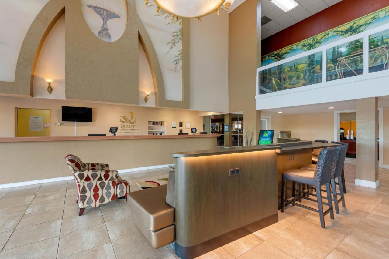 Quality Inn & Suites Conference Center New Port Richey Εξωτερικό φωτογραφία