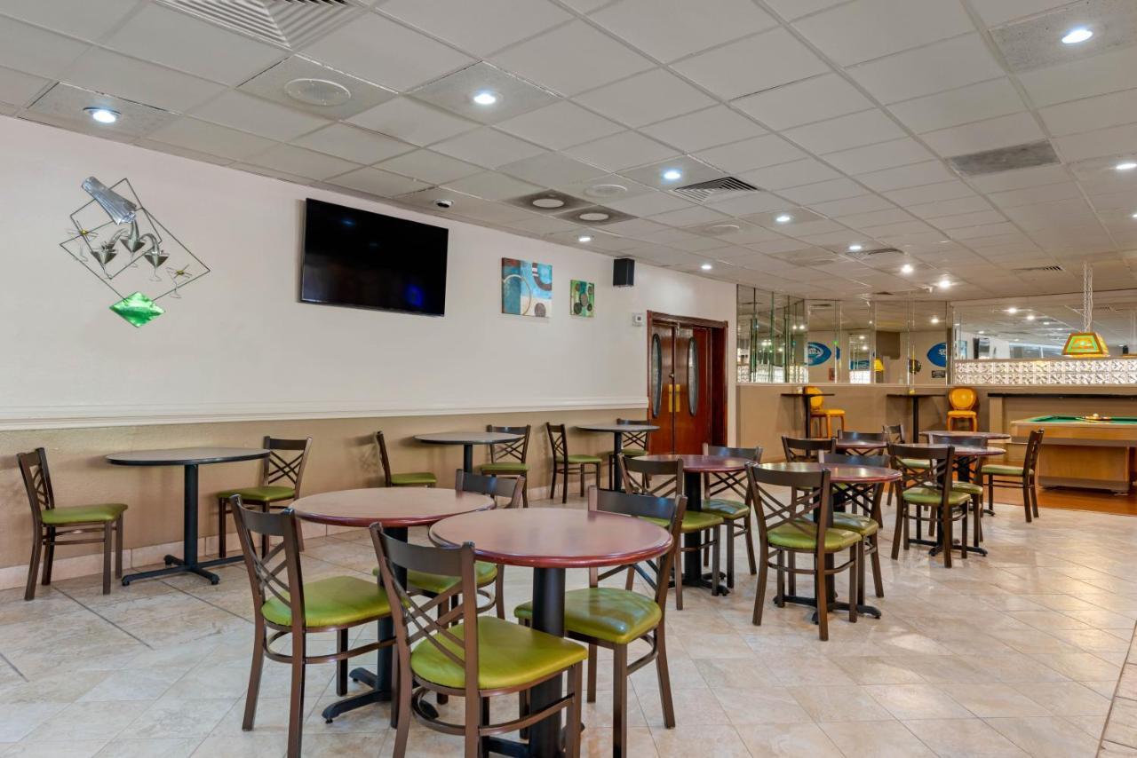 Quality Inn & Suites Conference Center New Port Richey Εξωτερικό φωτογραφία