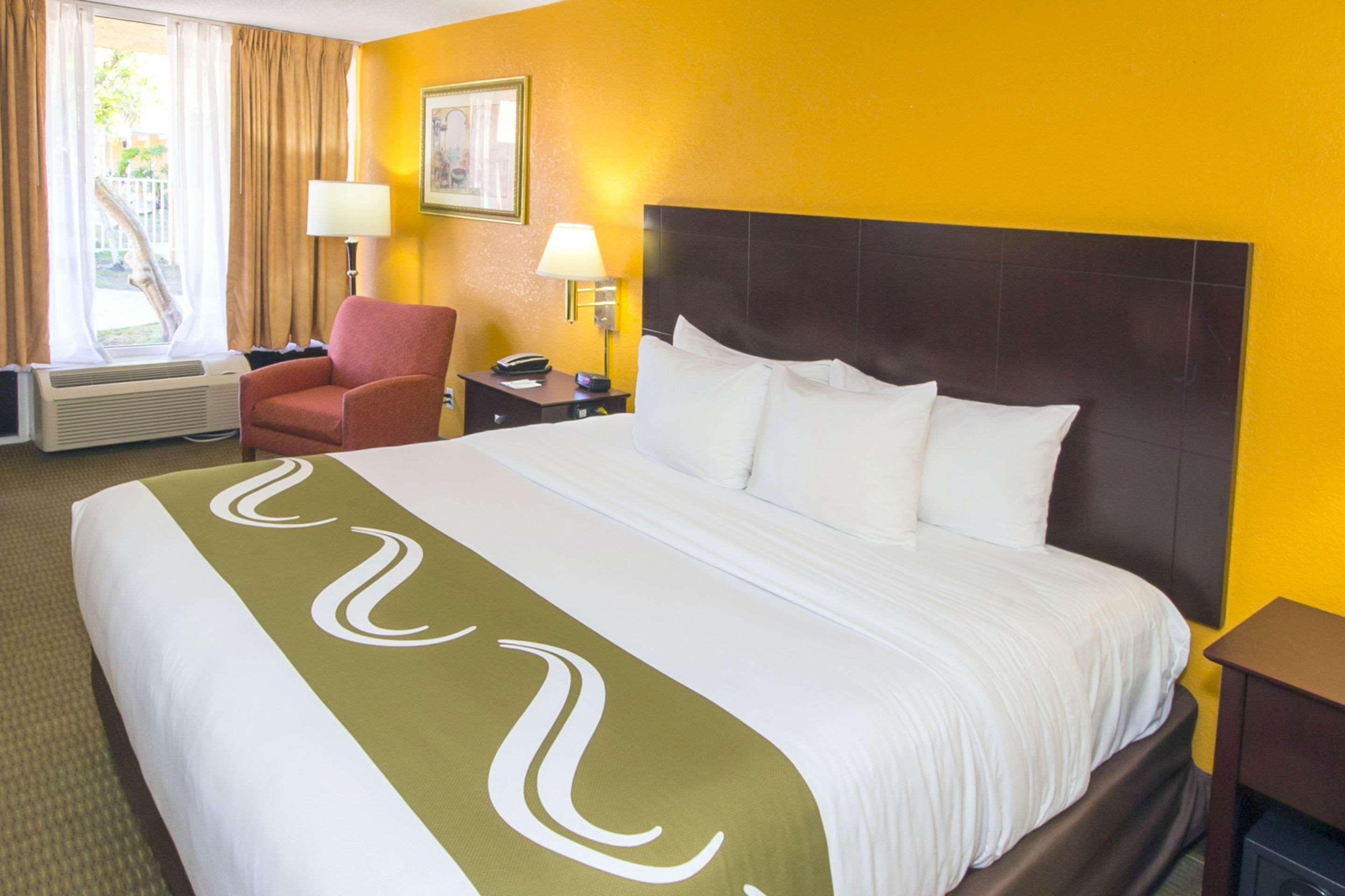 Quality Inn & Suites Conference Center New Port Richey Εξωτερικό φωτογραφία