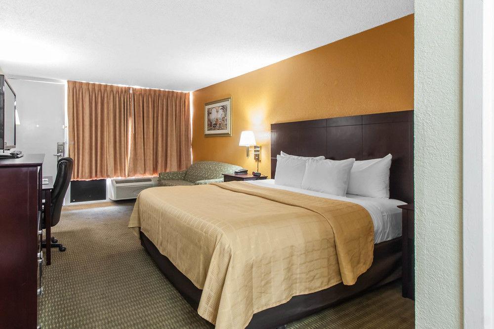 Quality Inn & Suites Conference Center New Port Richey Εξωτερικό φωτογραφία