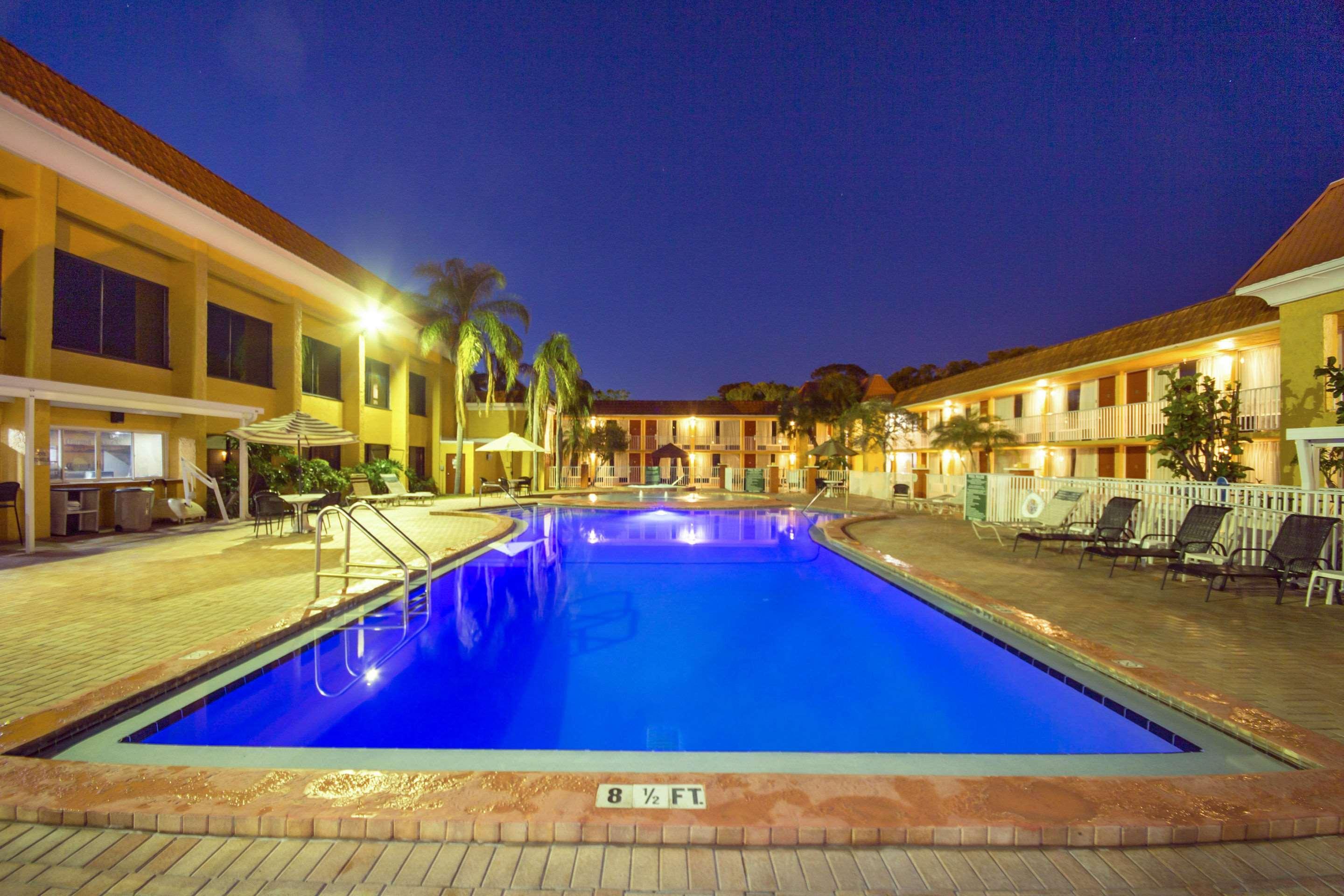 Quality Inn & Suites Conference Center New Port Richey Εξωτερικό φωτογραφία