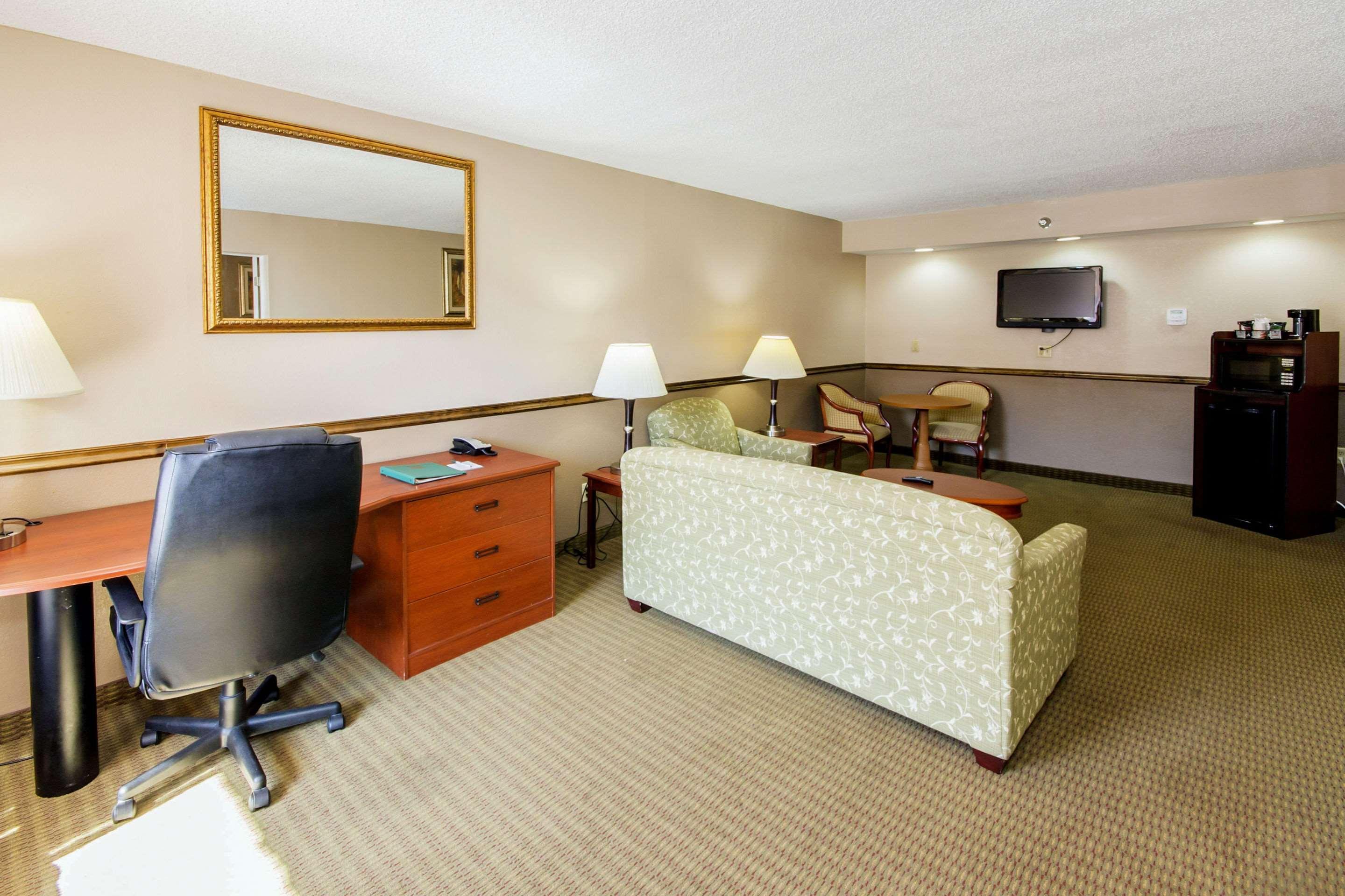 Quality Inn & Suites Conference Center New Port Richey Εξωτερικό φωτογραφία