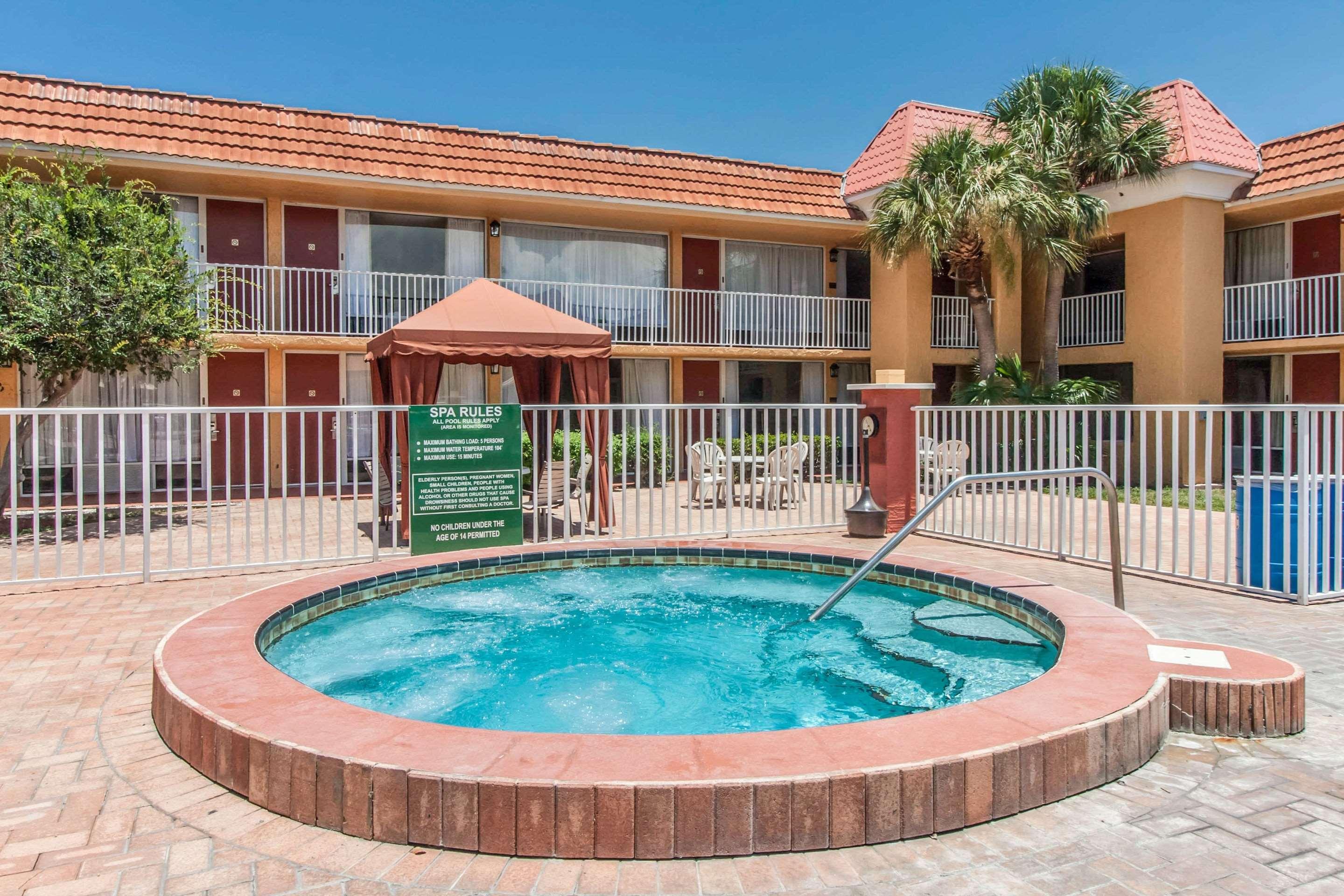 Quality Inn & Suites Conference Center New Port Richey Εξωτερικό φωτογραφία